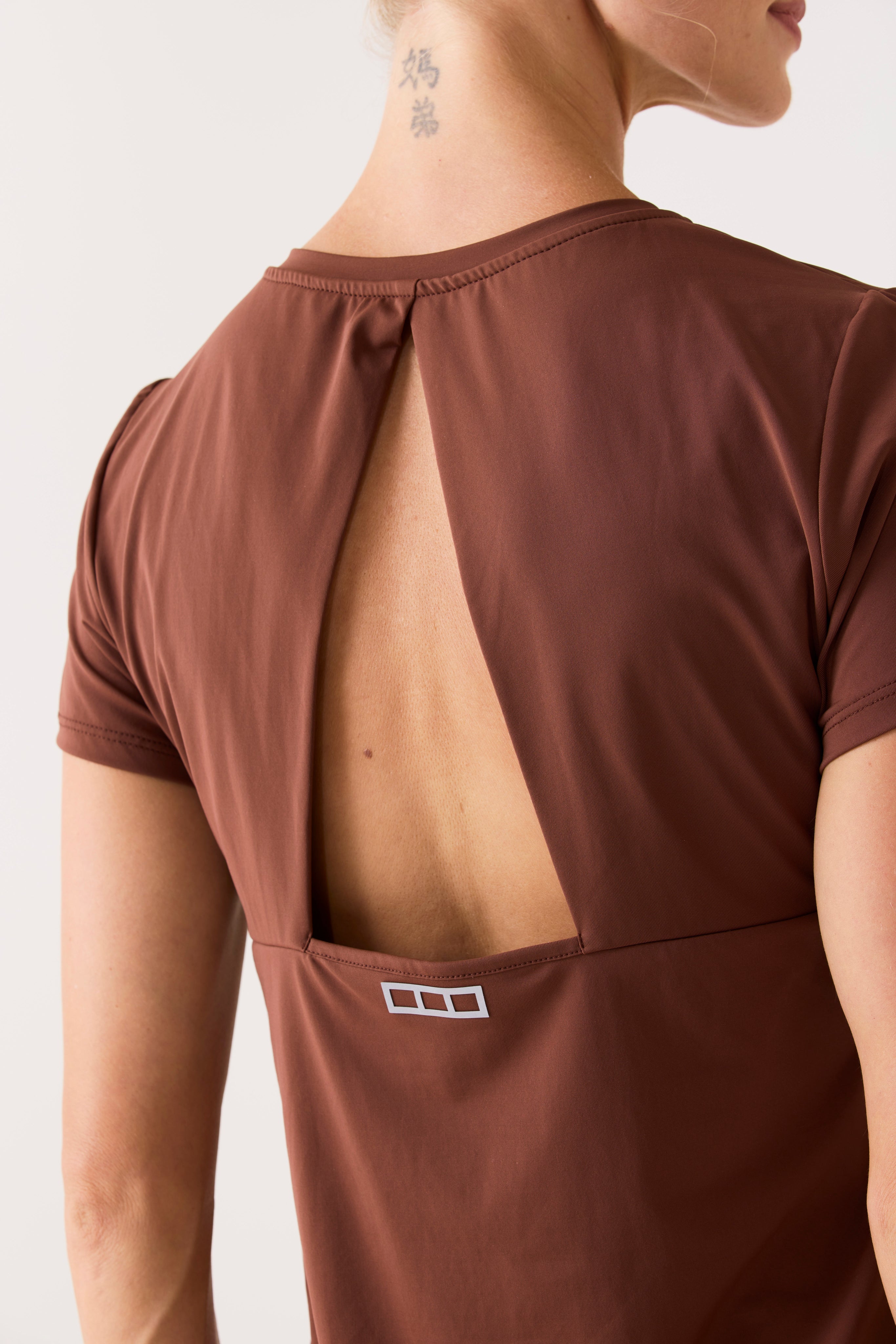 T-Shirt Triangulo Movemente - Avelã