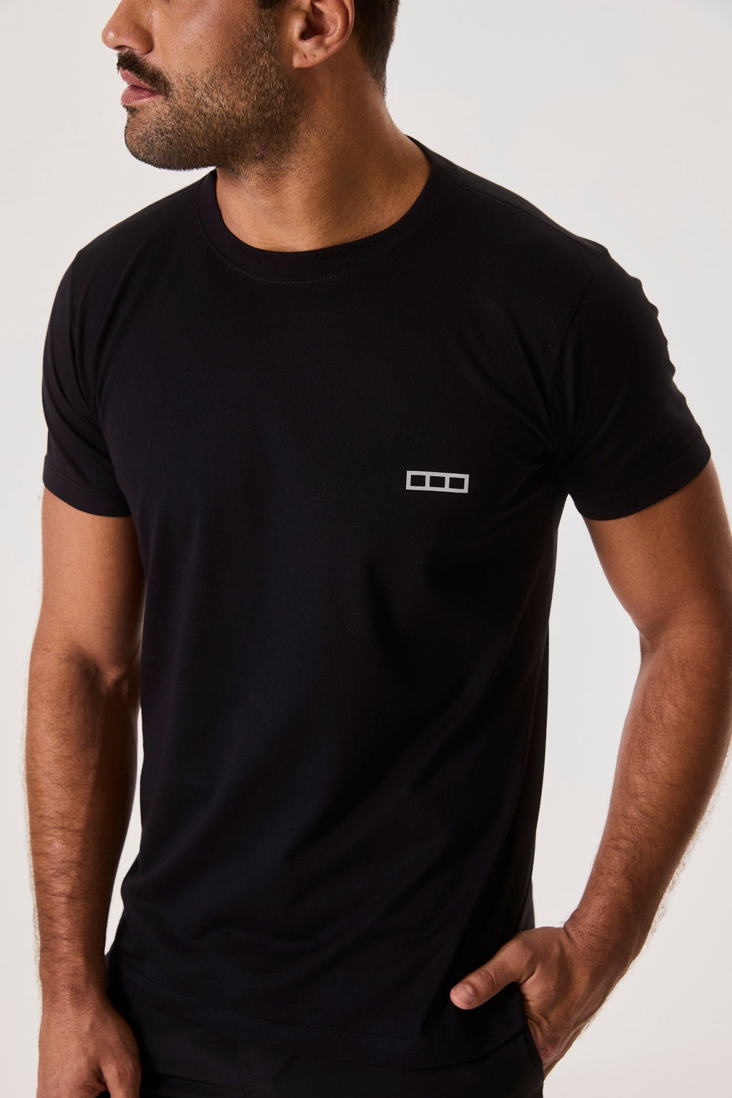 T-shirt - Preta